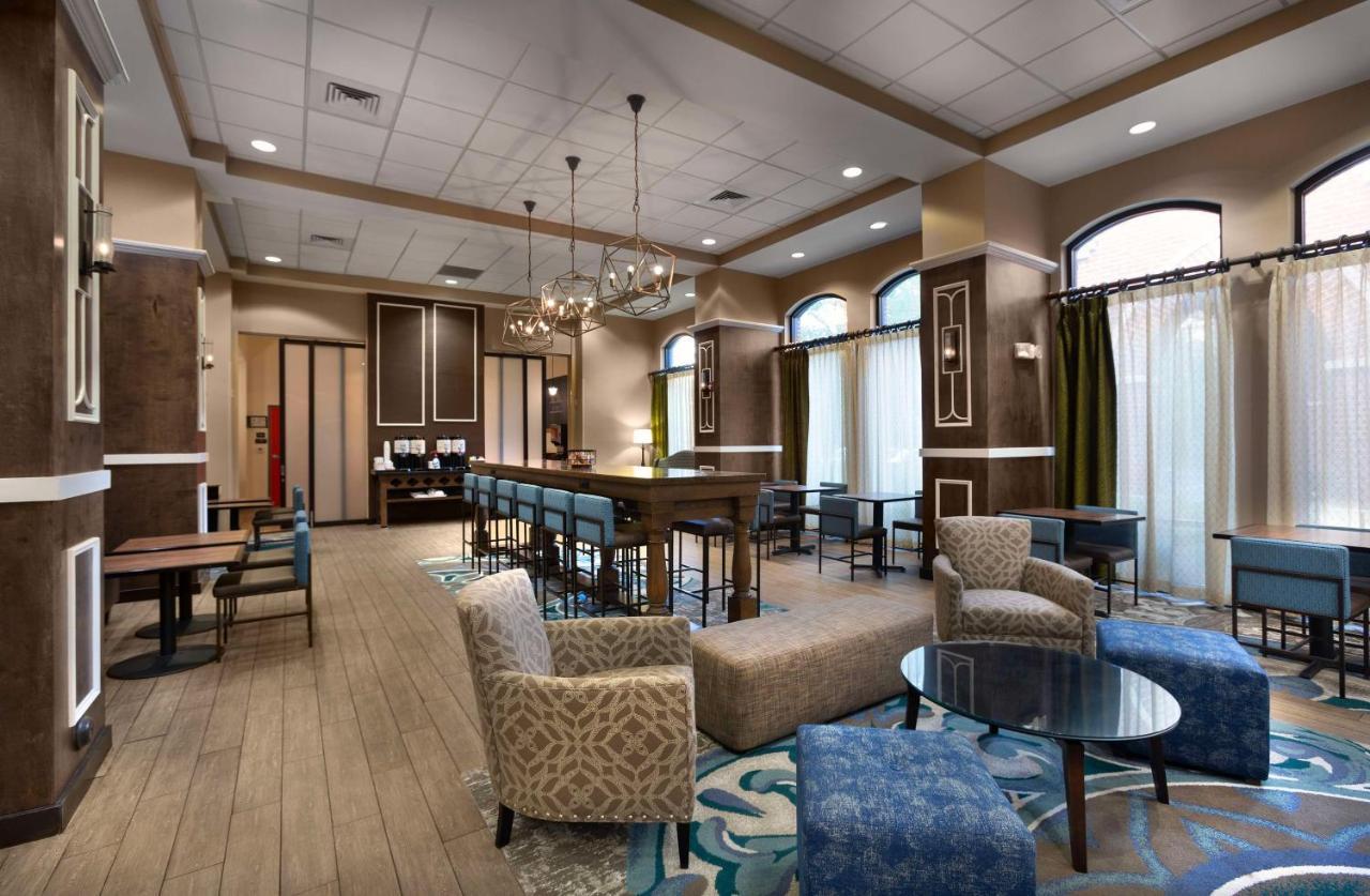 Hampton Inn Belmont At Montcross Exteriér fotografie