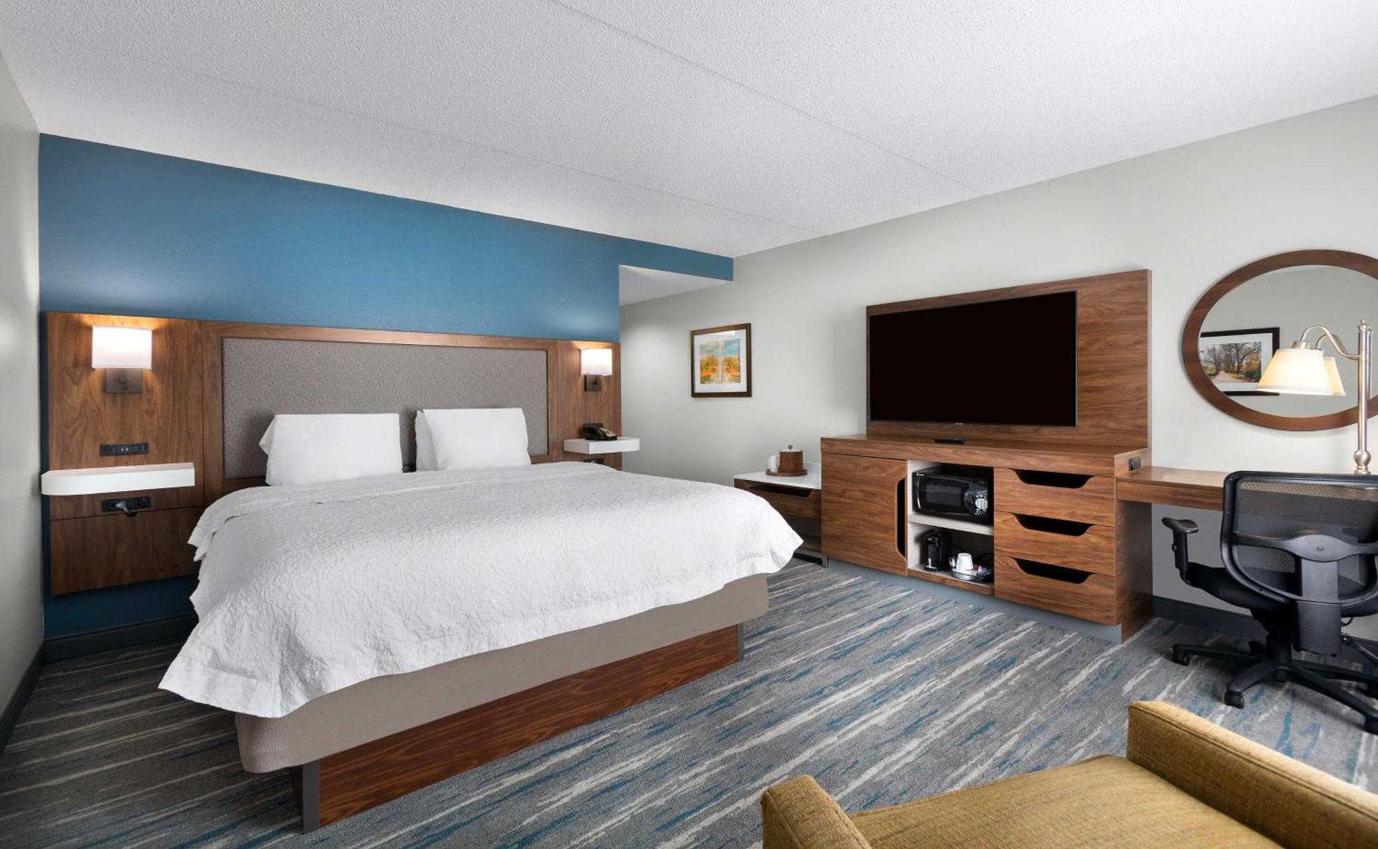Hampton Inn Belmont At Montcross Exteriér fotografie