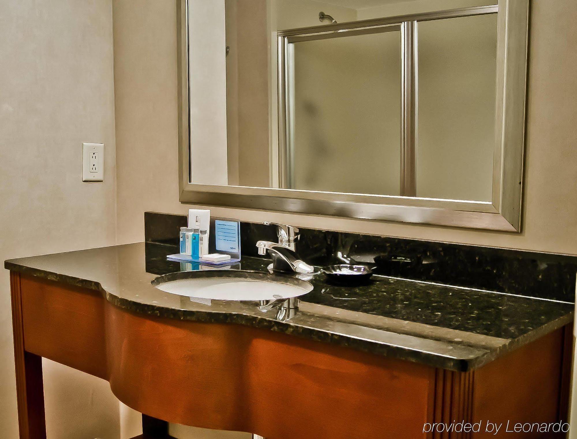 Hampton Inn Belmont At Montcross Exteriér fotografie
